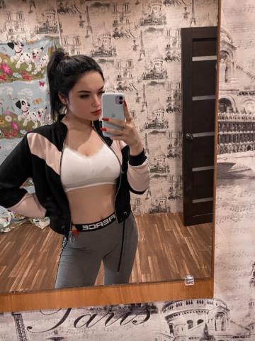 Ульяна Грудастая Блондинка